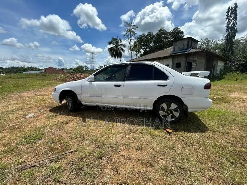 Nissan Sunny SB 14 Brand New 1994
