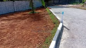 අගනා බිම් කොටස් බස් කොච්චිකඩේ මීගමුව පාරට ලගින්ම