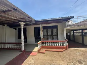 Land with Old House for Sale in Pitakotte, Kotte