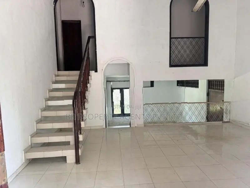 Land with Old House for Sale in Pitakotte, Kotte