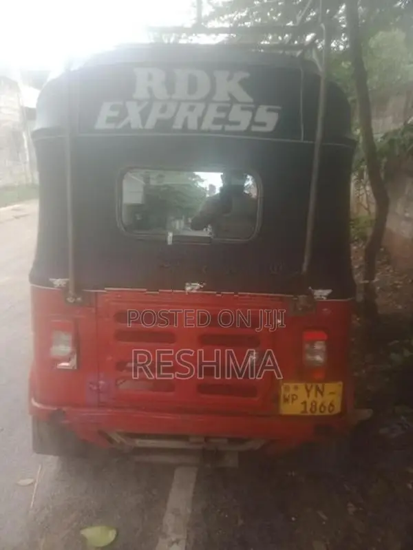 Bajaj RE 2012