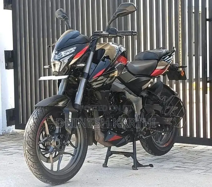 Bajaj Pulsar NS200 2025