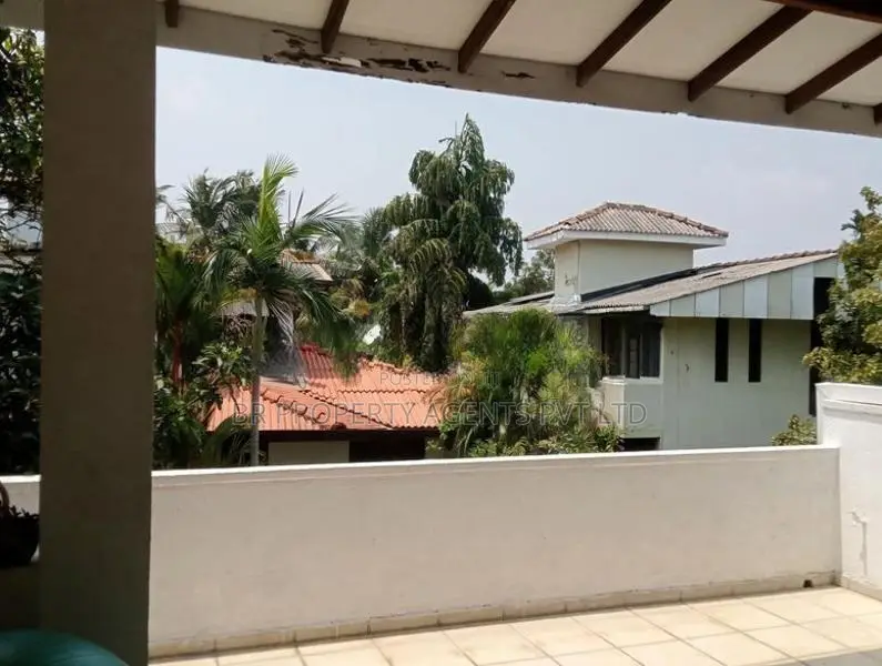 Two Storey House for Sale in Boralesgamuwa