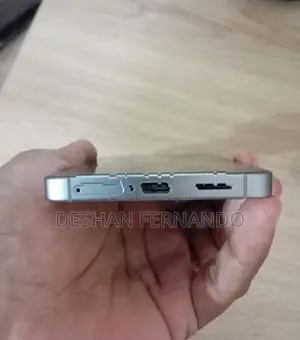 Samsung Galaxy S25 (Used)