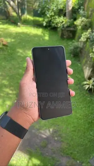 Samsung Galaxy S21 FE (Used)