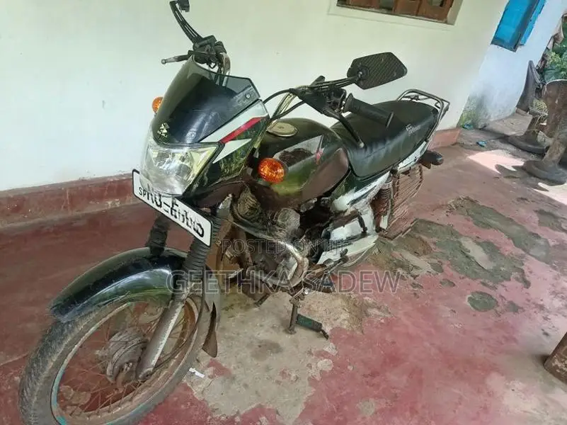 Bajaj CT100 2006
