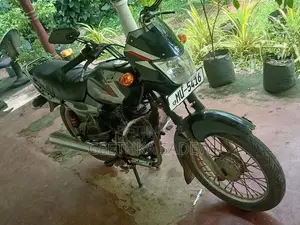 Bajaj CT100 2006