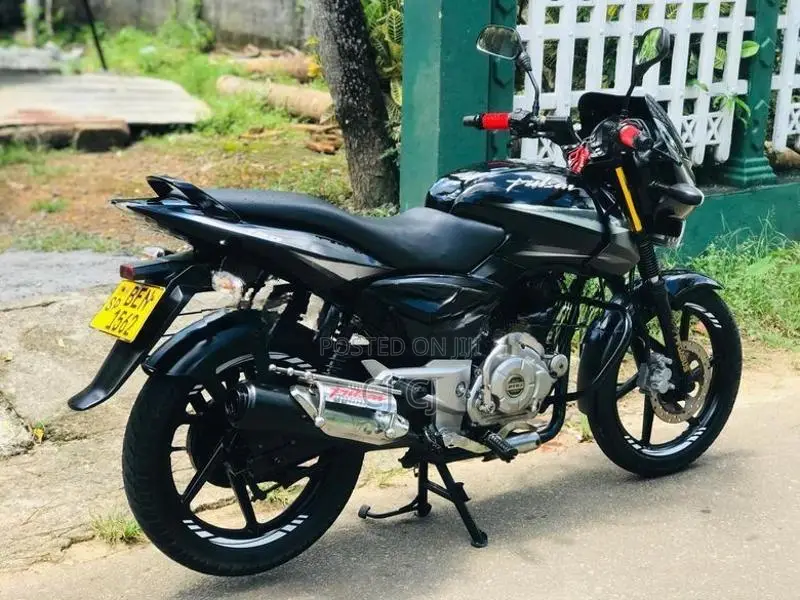 Bajaj Pulsar 150 2016