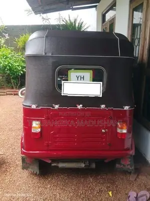 Bajaj RE 2011