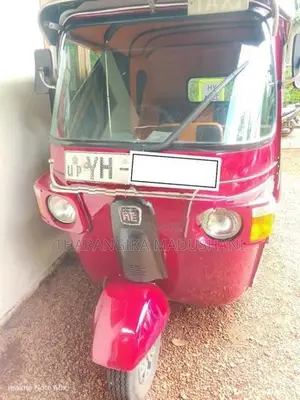 Bajaj RE 2011