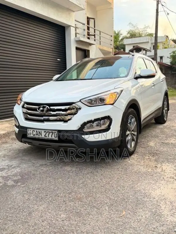 Hyundai Santa Fe Fully Loaded 2015