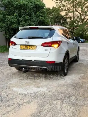 Hyundai Santa Fe Fully Loaded 2015
