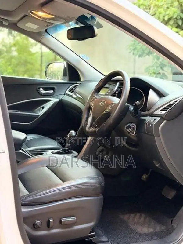 Hyundai Santa Fe Fully Loaded 2015