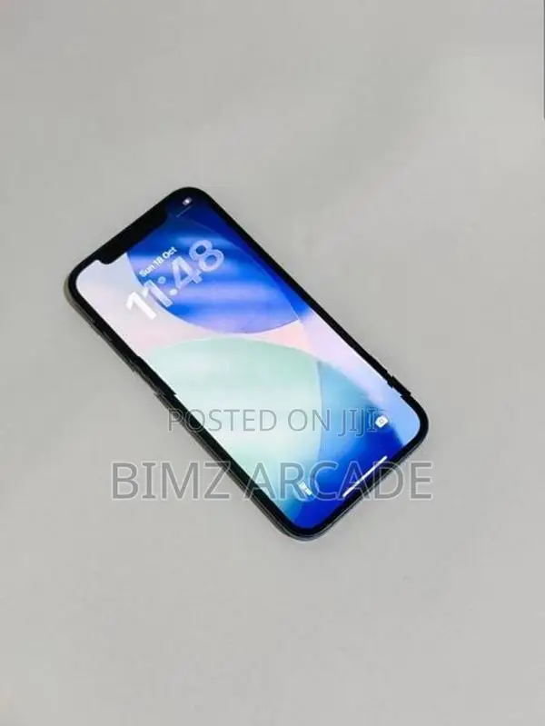 Apple iPhone 12 64GB (Used)