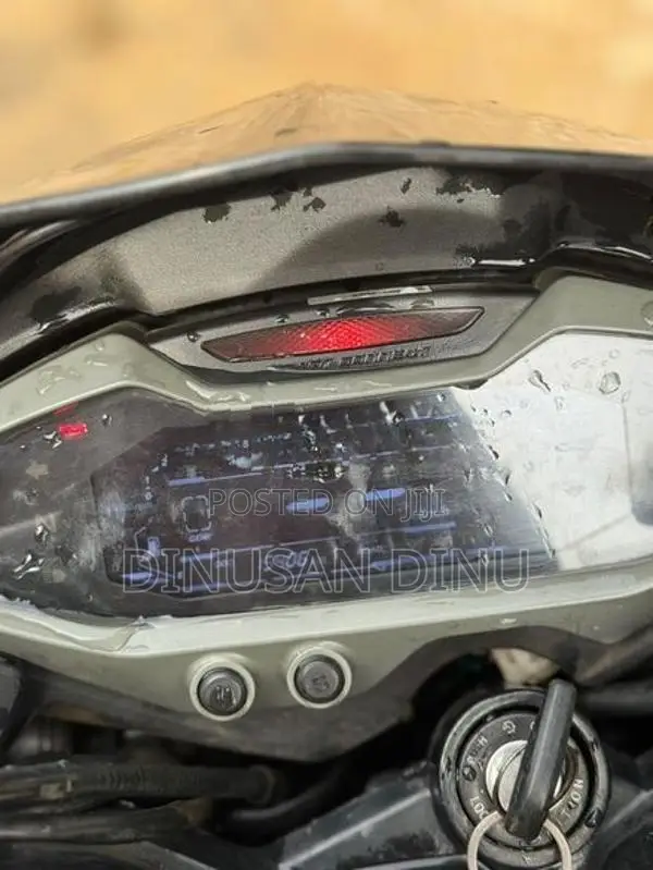 Bajaj Pulsar NS200 2025