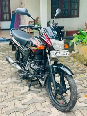 Bajaj Platina 100 ES 2016