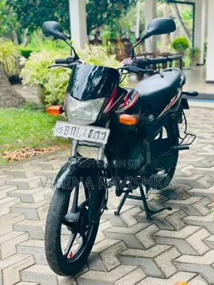 Bajaj Platina 100 ES 2016