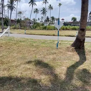 පැල්ලන්දෙණිය හන්දියෙන් බස් පාරෙන් පදිංචියට ඉඩමක්