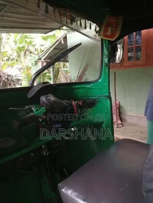 Bajaj RE 2005