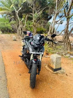 Bajaj Pulsar N160 2025