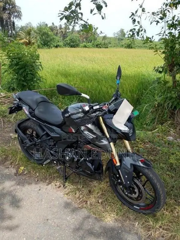 Bajaj Pulsar N160 2025