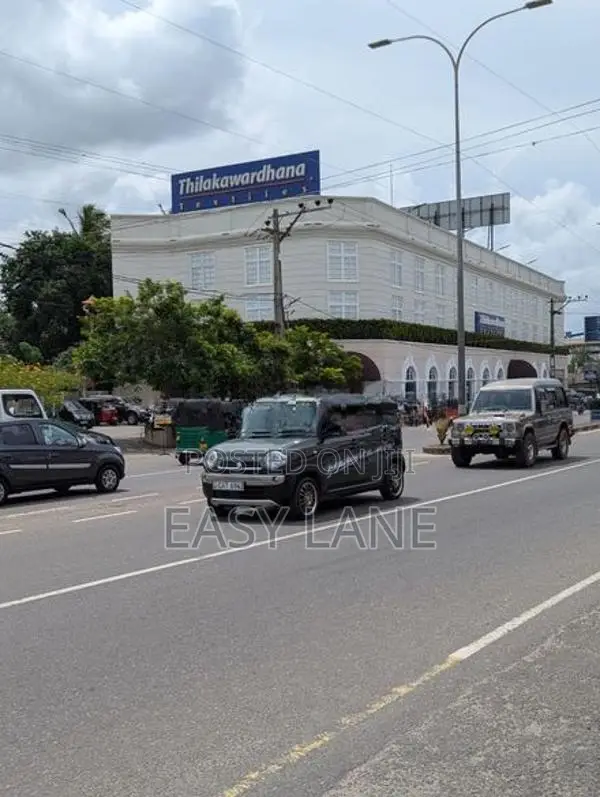නිට්ටඹුව Pizzahut/Thilakawardhana Textile 400m දුරින් බිම් කොටසක්