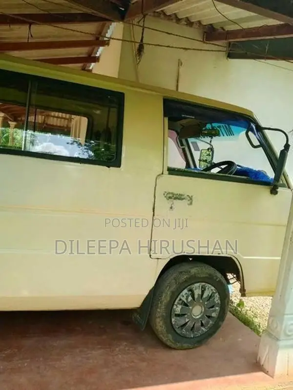 Mitsubishi Delica 1987