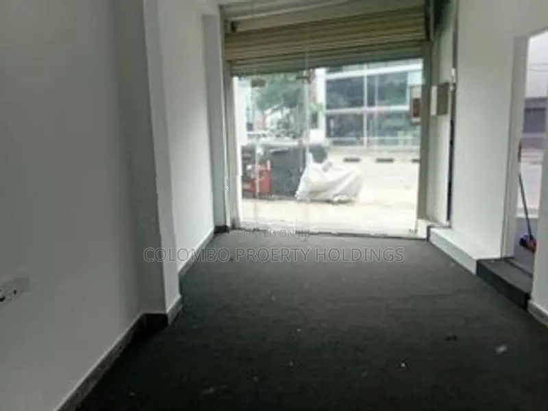Prime Ground Floor Commercial Space For Rent In Colombo 05 [ 239 C ]