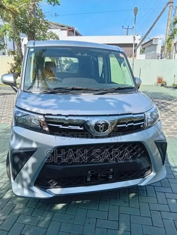 Toyota Roomy X 2023