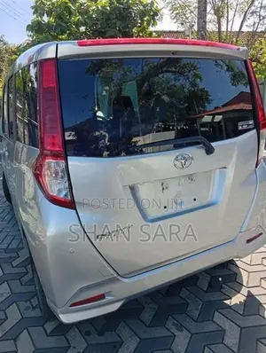 Toyota Roomy X 2023