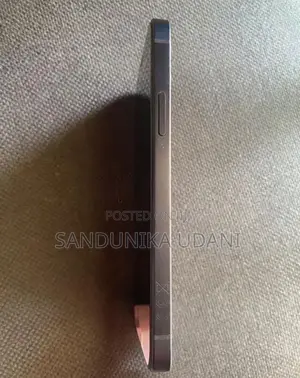 Apple iPhone 12 (Used)