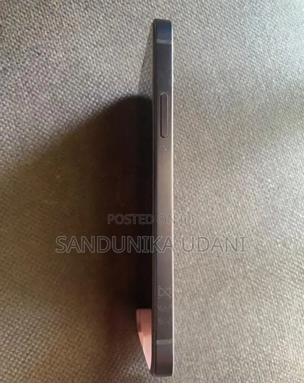 Apple iPhone 12 (Used)
