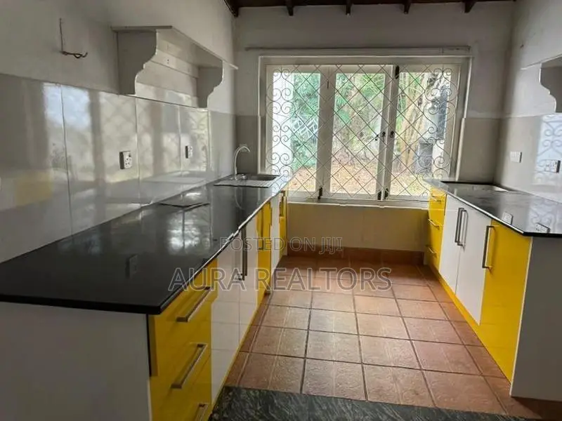 House Type Commercial Space For Rent In Colombo 07 (P-305)