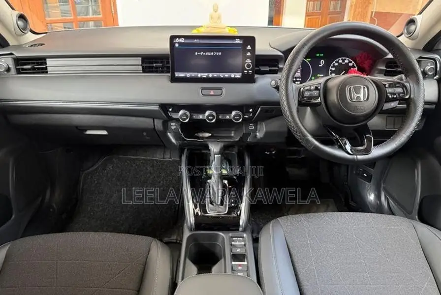 Honda Vezel Z play 2025