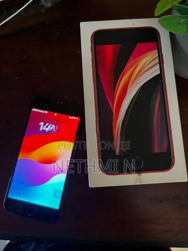 Apple iPhone SE SE-2020 (Used)