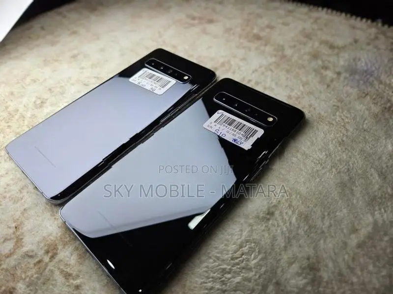 Samsung Galaxy S10 5G/256GB (Used)