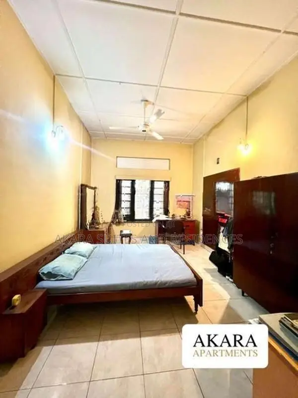 Colombo 05 31.25 Perches - Unfurnished House for Sale HL42379