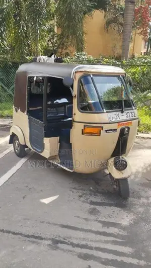 Bajaj RE 2005