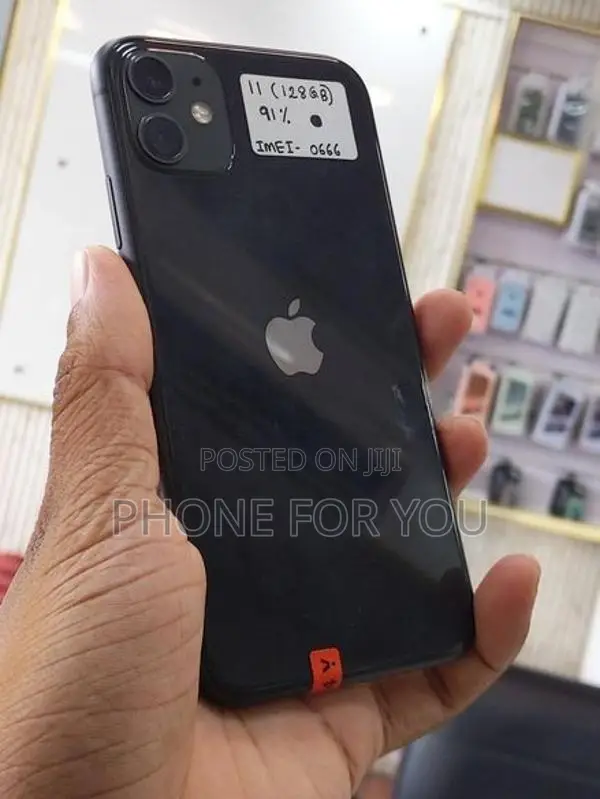 Apple iPhone 11 (Used)