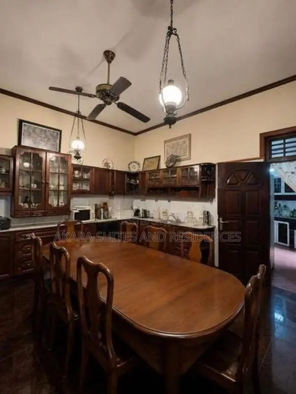 Colombo 05 14.75 Perches - Semi Furnished House for Sale HL55096