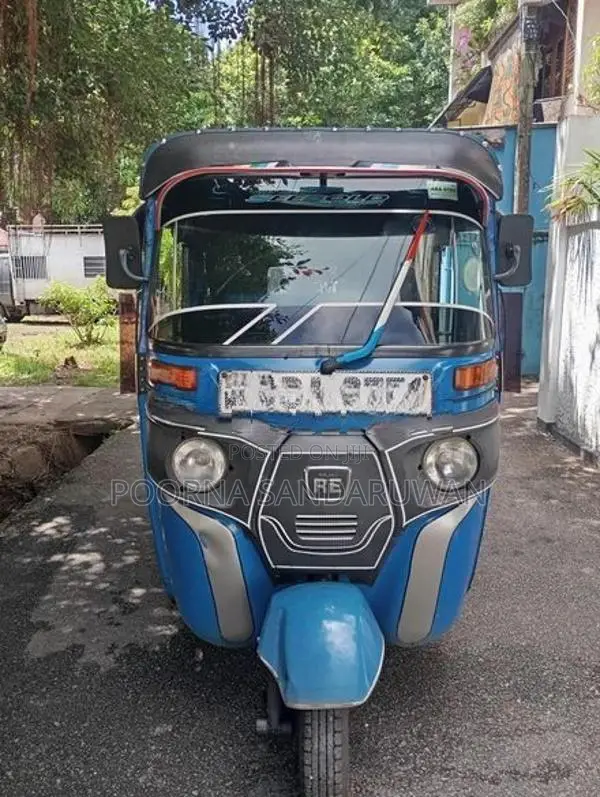 Bajaj RE Three Wheeler 2015