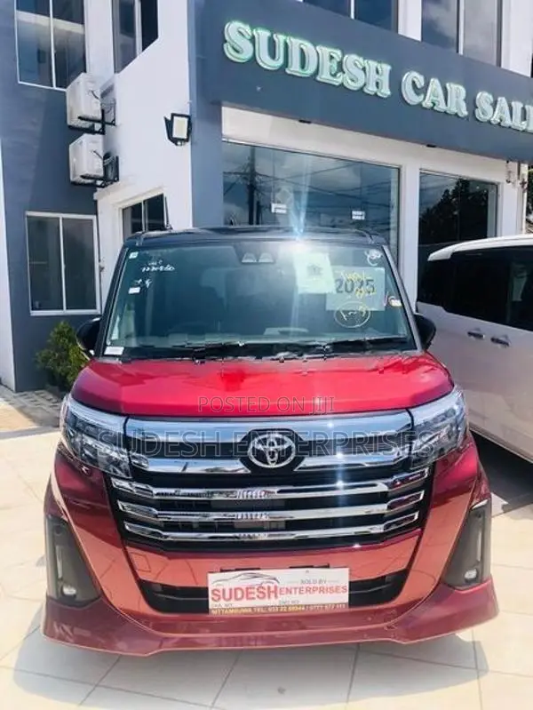 Toyota Roomy Custom G 2025