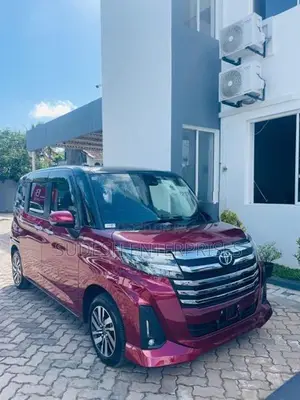 Toyota Roomy Custom G 2025
