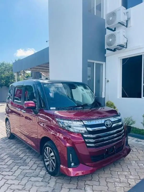 Toyota Roomy Custom G 2025