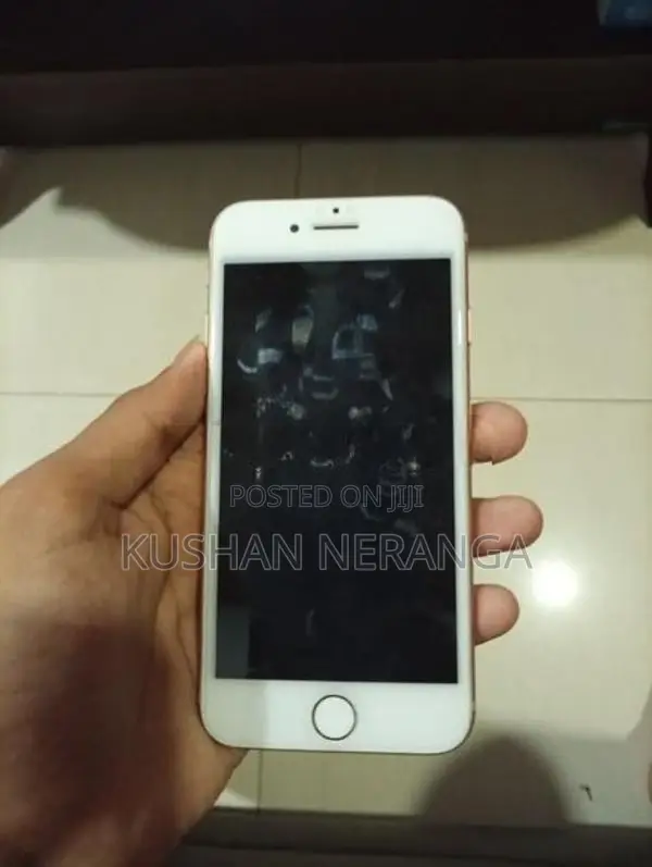 Apple iPhone 8 (Used)