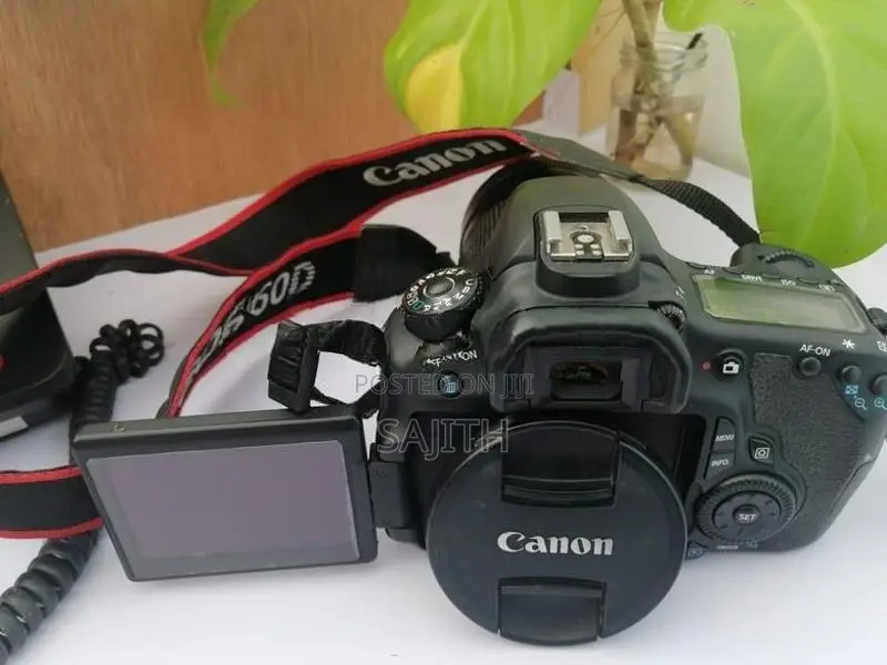 Canon 60D DSLR Camera