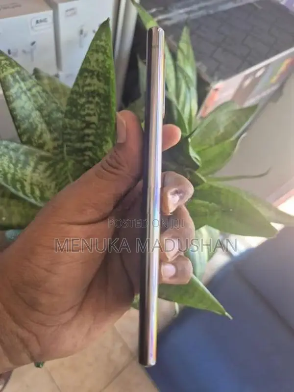 Samsung Galaxy S10 (Used)