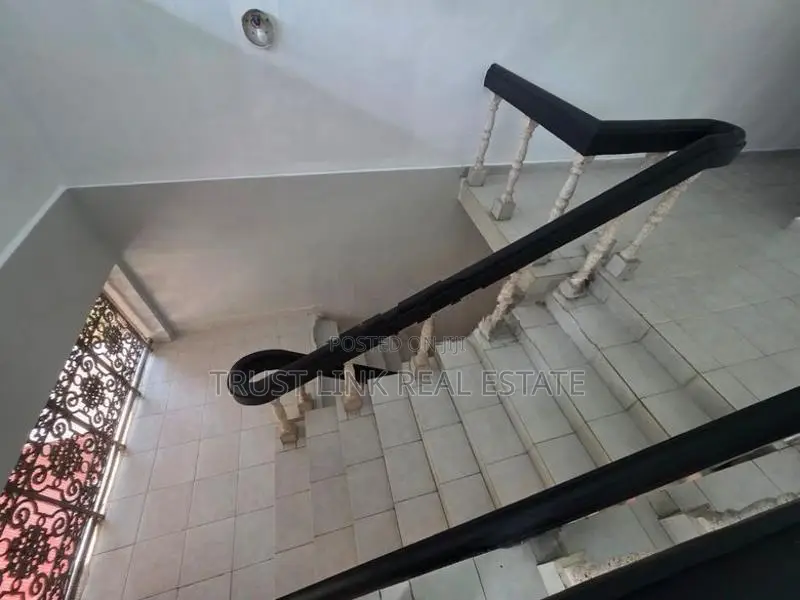 Upstair House For Rent In Wattala