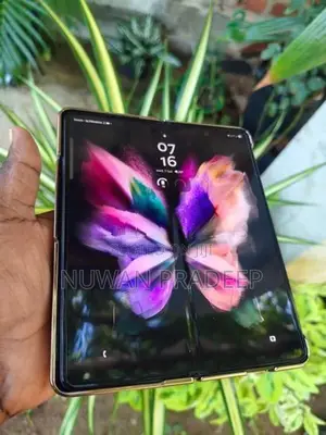 Samsung Galaxy Z Fold3 (Used)