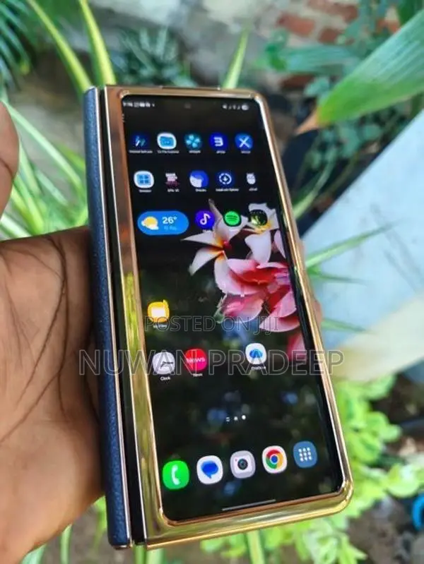 Samsung Galaxy Z Fold3 (Used)